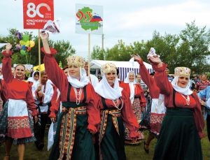 А Минусинский район вовсю готовится к проведению праздника «Золотой подсолнух», посвященному Дню района.